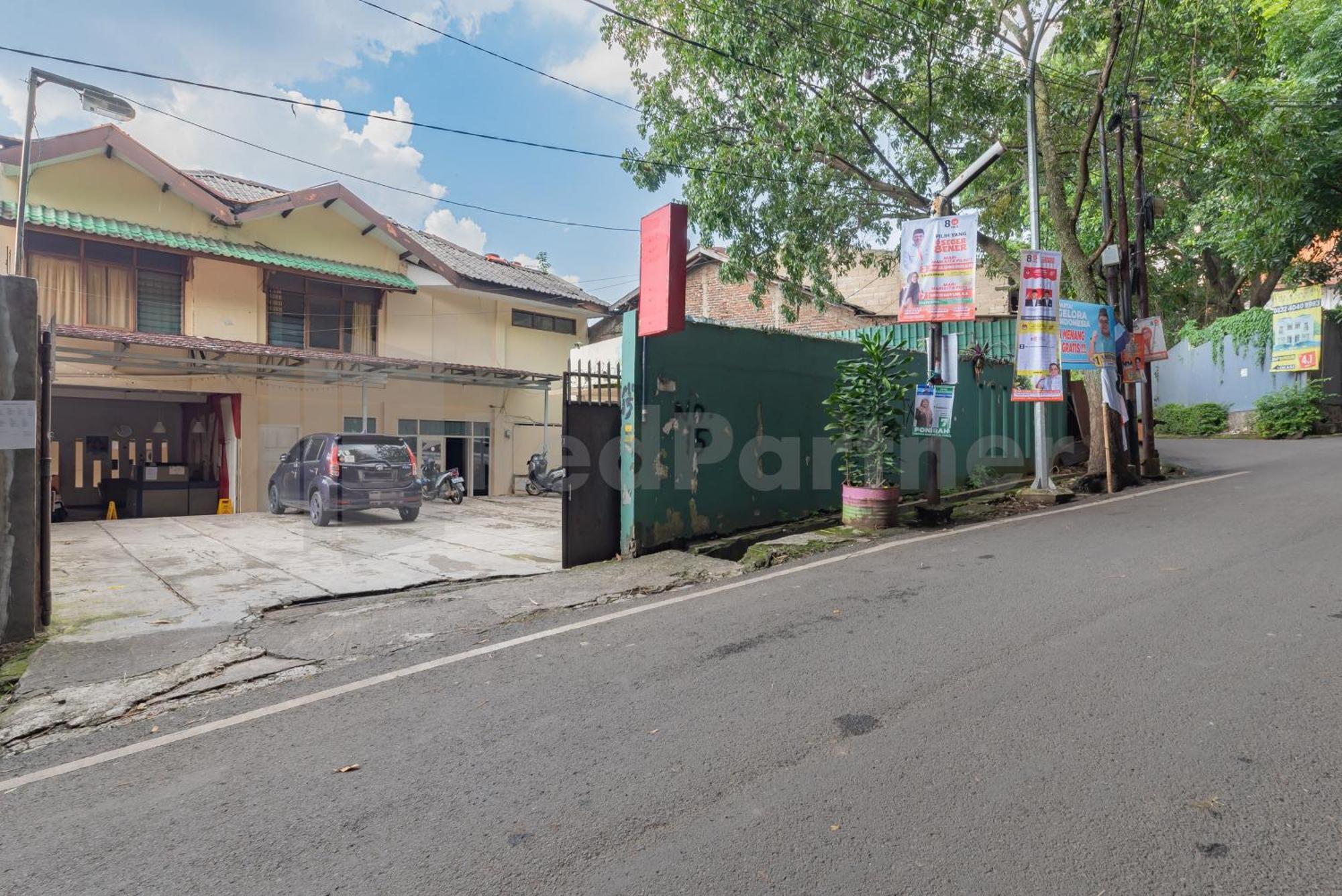 Wisma Alamanda Near Terminal Cicaheum Redpartner Bandung Eksteriør bilde